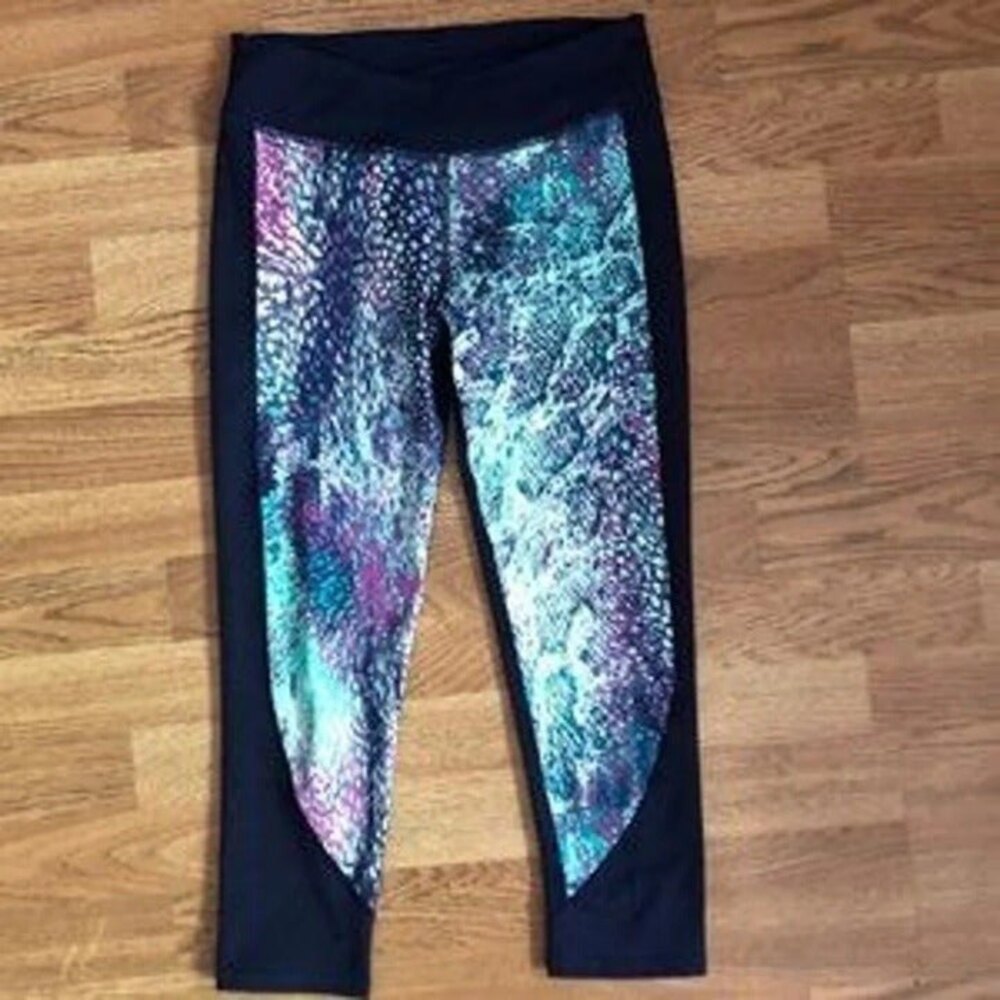 Fabletics sz XS Blue Workout Capris